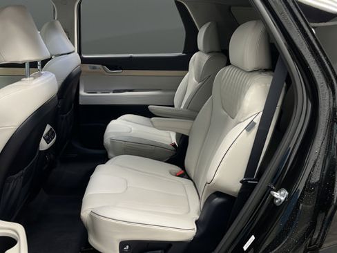 Used 2025 Hyundai Palisade Limited AWD/4WD image 24