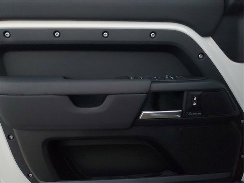 New 2026 Land Rover Defender 110 S image 10