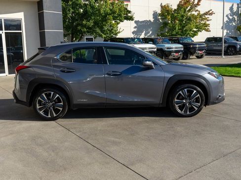Used 2021 Lexus UX 250h image 8