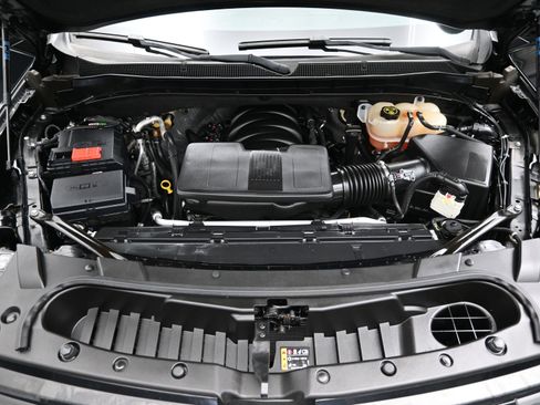 Used 2023 Chevrolet Tahoe 4WD w/ Remote Keyless Entry Package image 8