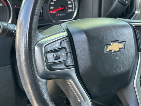 Used 2022 Chevrolet Silverado 1500 LT w/ Convenience Package II AWD/4WD image 28