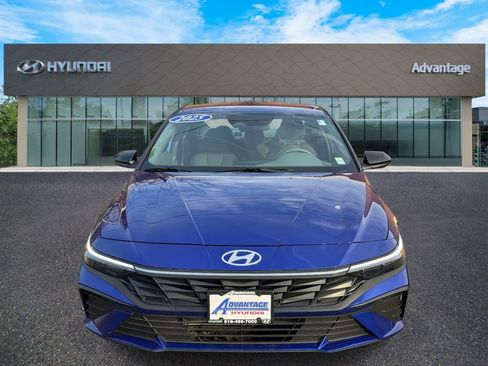 Certified 2025 Hyundai Elantra Sport image 2