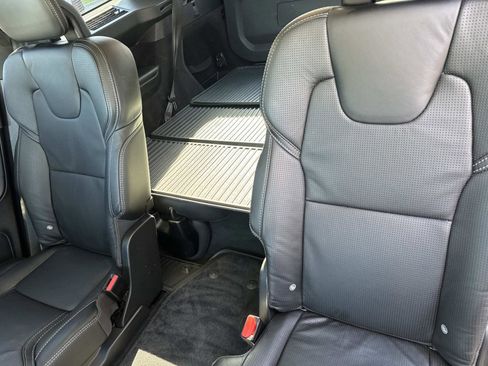 Used 2021 Volvo XC90 T6 Inscription w/ Protection Package Premier image 13