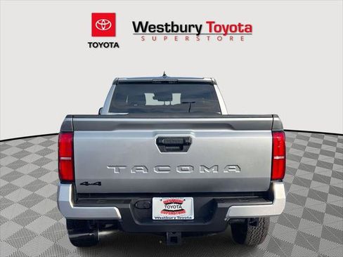 Certified 2025 Toyota Tacoma TRD Off-Road image 8