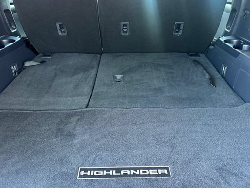 Certified 2024 Toyota Highlander LE AWD/4WD image 19