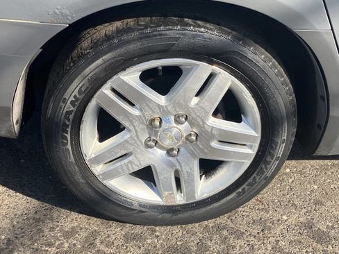 Used 2007 Chevrolet Impala LTZ FWD image 16