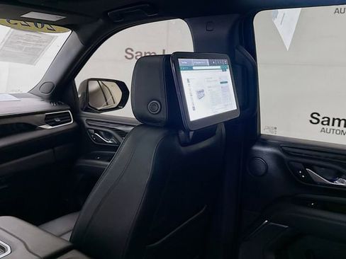 Used 2023 GMC Yukon XL Denali w/ Denali Reserve Package image 27