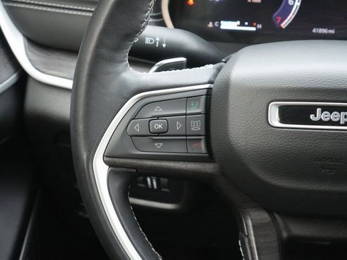 Used 2022 Jeep Grand Cherokee L Limited image 17