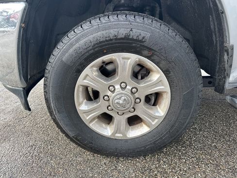 Used 2024 RAM 2500 Big Horn image 28