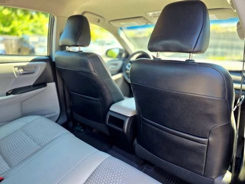 Used 2015 Toyota Camry SE FWD image 48