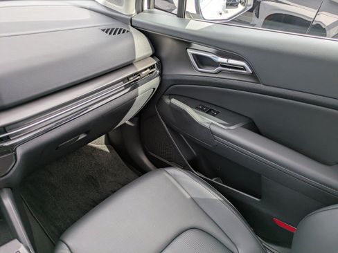 Certified 2026 Kia Sportage EX FWD image 14