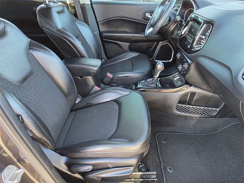Used 2019 Jeep Compass Altitude image 10