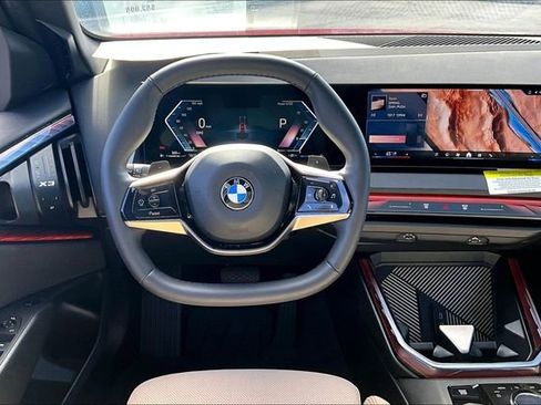 Used 2025 BMW X3 xDrive30i w/ Premium Package image 5