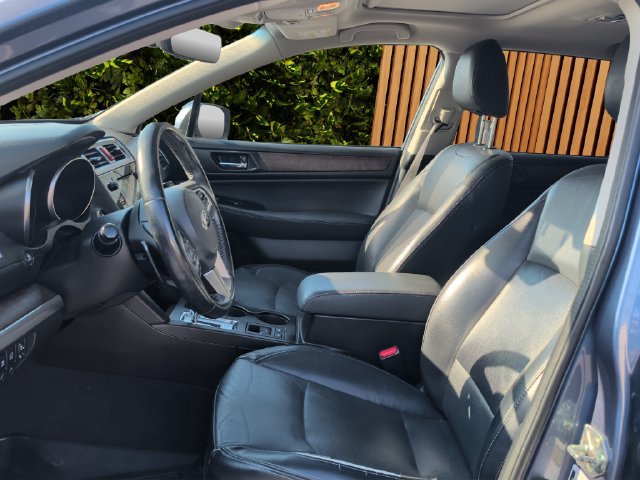 Used 2017 Subaru Outback 2.5i Limited AWD/4WD image 8