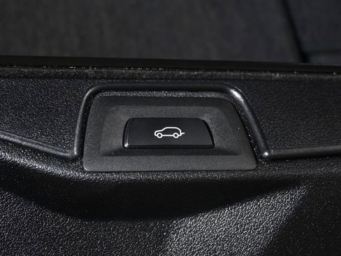 Certified 2024 BMW X5 xDrive40i w/ M Sport Package image 37