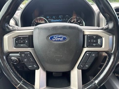 Used 2019 Ford F150 Platinum w/ Equipment Group 701A Luxury AWD/4WD image 32