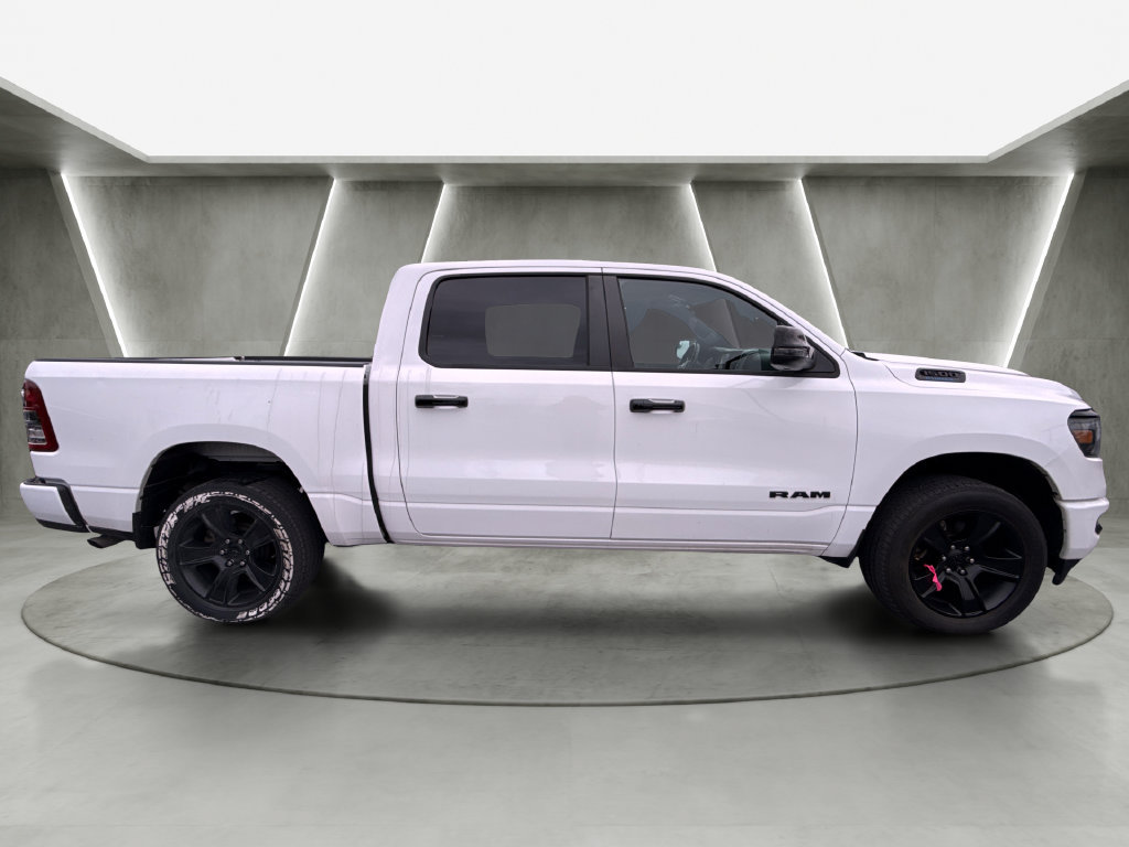 Used 2023 RAM 1500 4x4 Crew Cab image 2