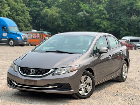 Used 2013 Honda Civic LX image 2