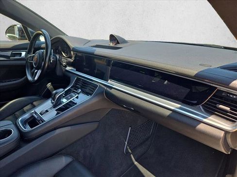 Used 2019 Porsche Panamera RWD image 22