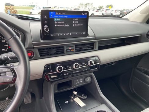 Used 2024 Honda Pilot EX-L image 37