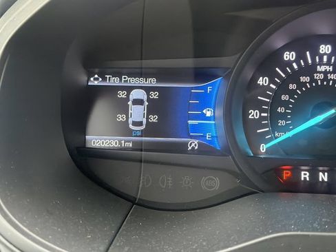 Certified 2024 Ford Edge SEL w/ Convenience Package AWD/4WD image 9