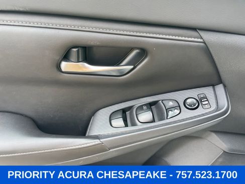 Used 2022 Nissan Sentra SV FWD image 11