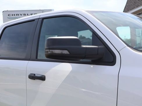 Used 2023 RAM 1500 Big Horn AWD/4WD image 2