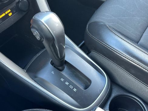 Used 2022 Chevrolet Trax LT w/ Sport Edition AWD/4WD image 21