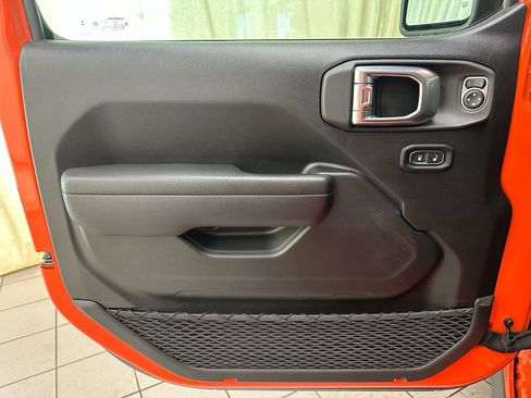 Used 2023 Jeep Wrangler Unlimited w/ Cold Weather Group image 34