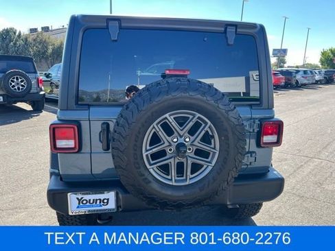 Used 2024 Jeep Wrangler Unlimited Sport AWD/4WD image 4