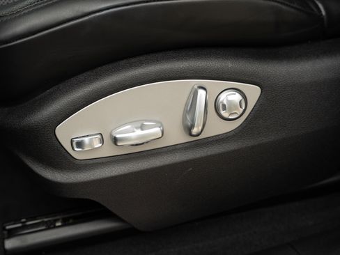 Used 2021 Porsche Macan S AWD/4WD image 21