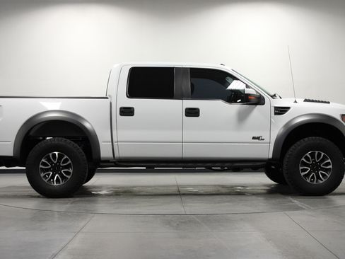 Used 2014 Ford F150 Raptor w/ Equipment Group 801A Luxury image 3