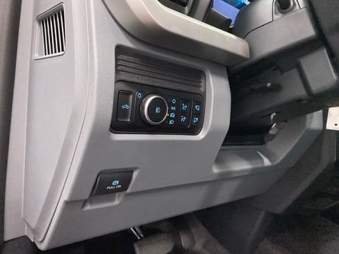 New 2026 Ford F250 XLT w/ FX4 Off-Road Package AWD/4WD image 12