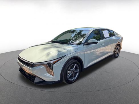 Used 2025 Kia K4 LXS image 4