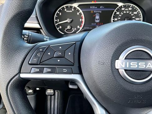 Used 2025 Nissan Altima 2.5 SV image 23