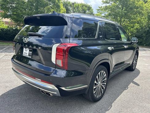 Used 2023 Hyundai Palisade Calligraphy w/ Cargo Package FWD image 7