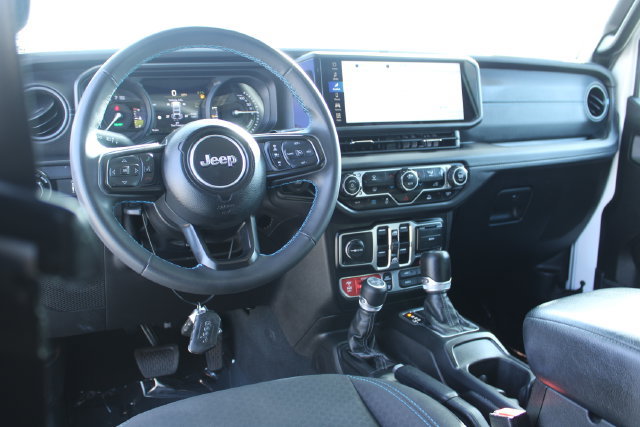 Used 2024 Jeep Wrangler Unlimited Rubicon 4xe AWD/4WD image 15