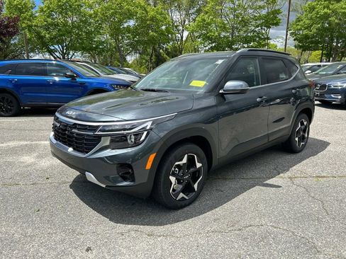 Used 2025 Kia Seltos EX w/ EX Sunroof Package AWD/4WD image 7