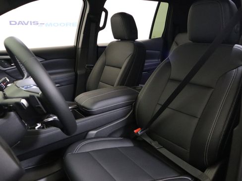 New 2026 Chevrolet Traverse LT w/ Sun and Wheel Package image 22