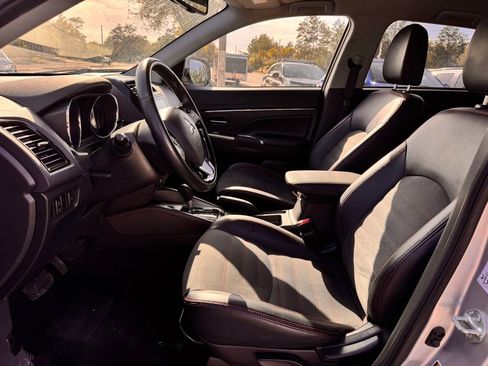 Used 2024 Mitsubishi Outlander Sport SE image 8