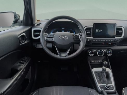 Used 2025 Hyundai Venue Limited FWD image 36