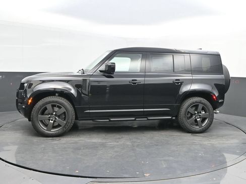 Used 2025 Land Rover Defender 110 X-Dynamic SE AWD/4WD image 2
