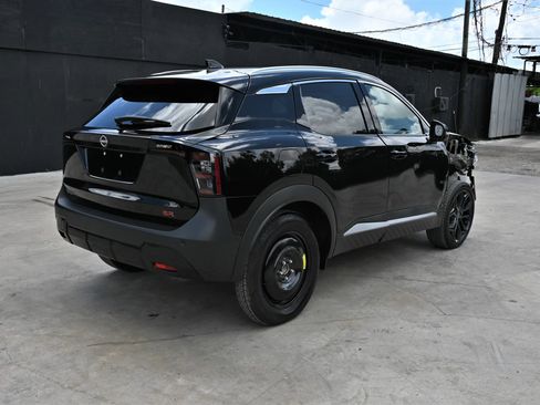 Used 2026 Nissan Kicks SR FWD image 5