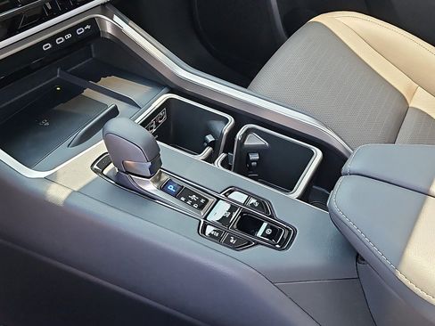 Used 2025 Lexus TX 350 AWD w/ Technology Package image 20
