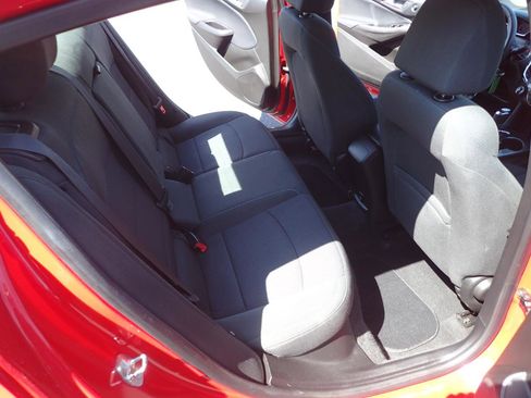 Used 2018 Chevrolet Cruze LT w/ LT Fleet Convenience Package FWD image 11
