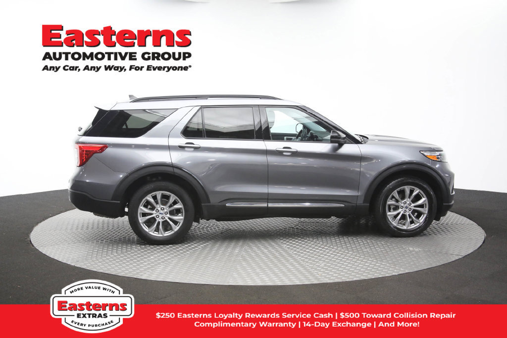 Used 2024 Ford Explorer XLT w/ Equipment Group 202A AWD/4WD image 48