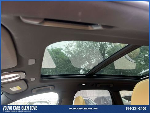 Used 2023 Volvo XC60 T8 Ultimate w/ Climate Package AWD/4WD image 19