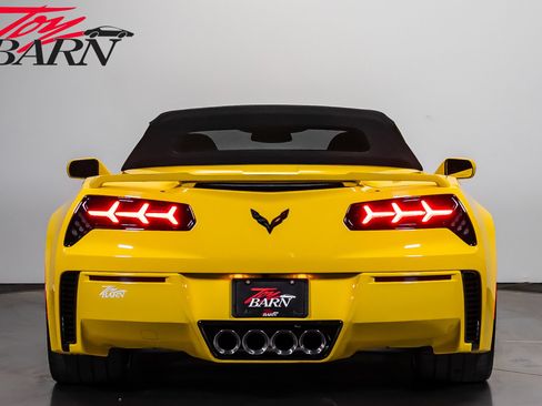 Used 2016 Chevrolet Corvette Z06 w/ 3LZ Preferred Equipment Group RWD image 12