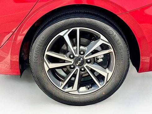Used 2024 Kia Forte LXS w/ LXS Technology Package FWD image 30