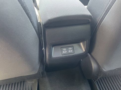 Used 2024 Toyota Corolla LE FWD image 15